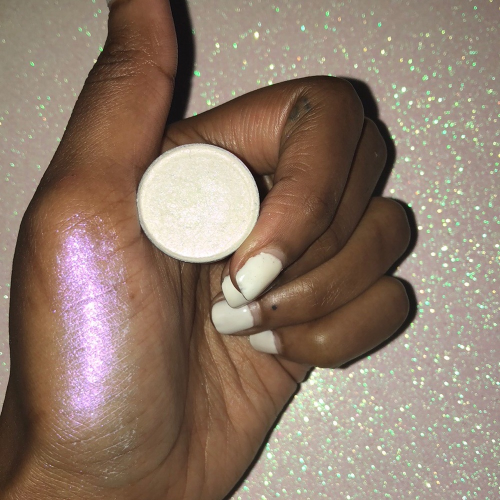 Eyeshadow bundle 🦄💕✨ - Picture 2 of 3